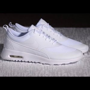 Nike Air Max Thea Size 9 Women’s